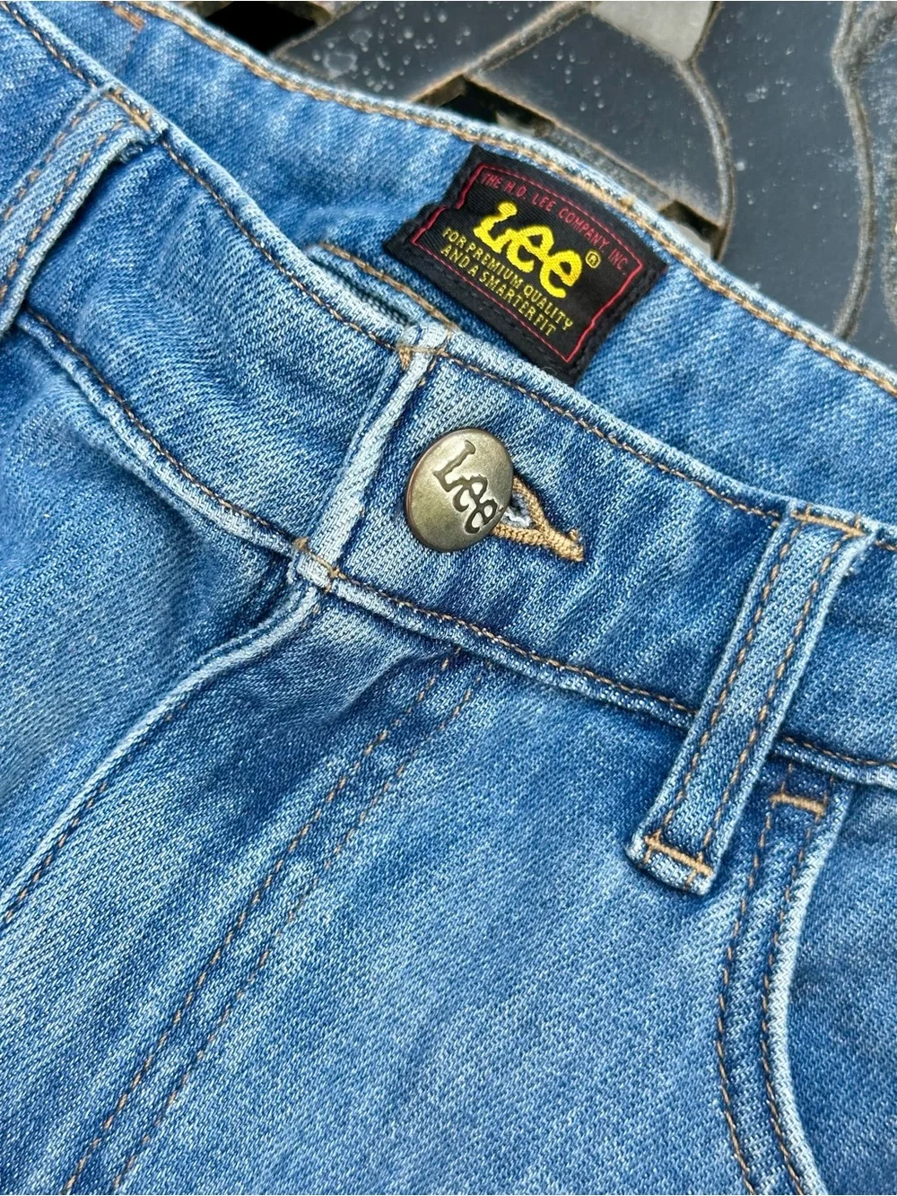 Lee Raw Hem Cropped Jeans Size 8 Light Wash Stretch Denim